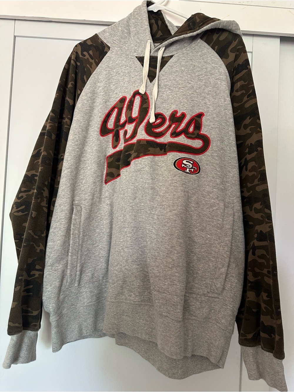 NFL San Francisco 49ers Gray Pullover Hoodie with Camo Sleeves